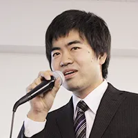 担当者の顔写真